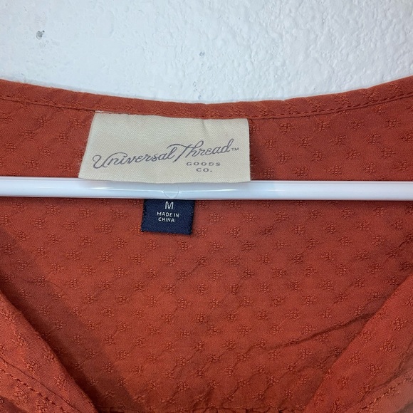 Target Blouse - Picture 2 of 4